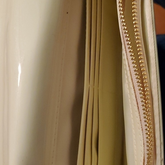 Pandora White Embossed Clutch Wristlet - Picture 5 of 8